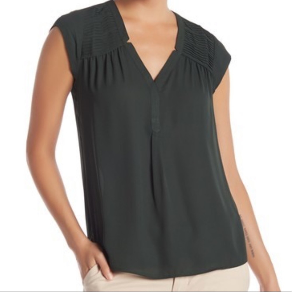 Daniel Rainn Blouse Size M